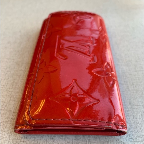 Louis Vuitton Accessories - 𝅺Red Vernis Key Wallet